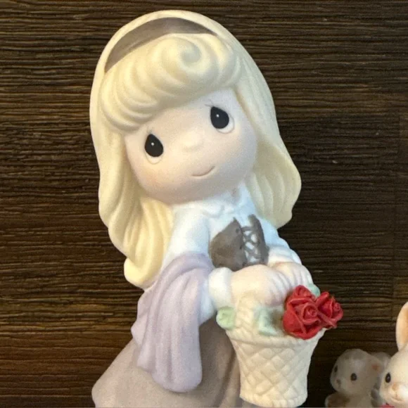 Precious Moments Disney Aurora 830006 The Joy You Bring Awakens My Heart 2009 - Picture 2 of 14